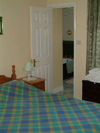 Отели типа «постель и завтрак» Claremont House Дун-Лэаре Двухместный номер с 1 кроватью или 2 отдельными кроватями-2